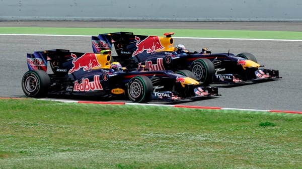 Hamilton nem megy a Red Bullhoz: „az csak egy italcég”