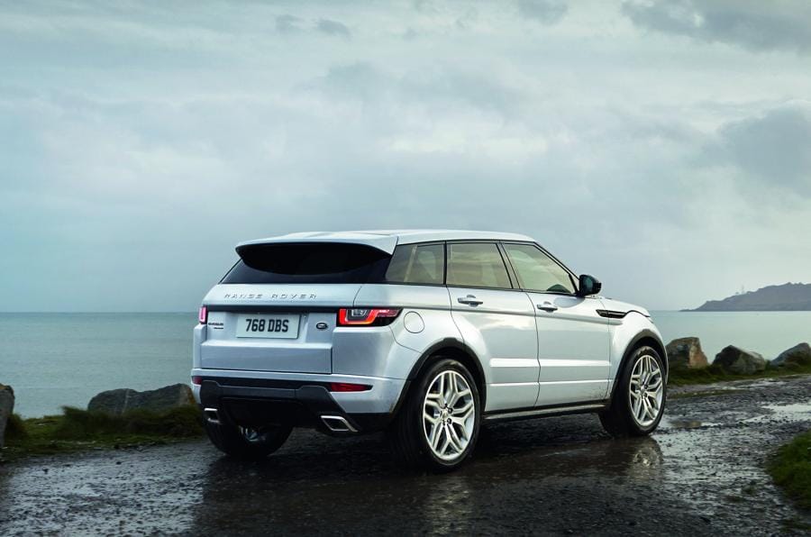 A Land Rover beperelte a kínaiakat