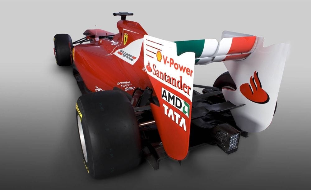 Kigyulladt a Ferrari friss gépe Massa alatt