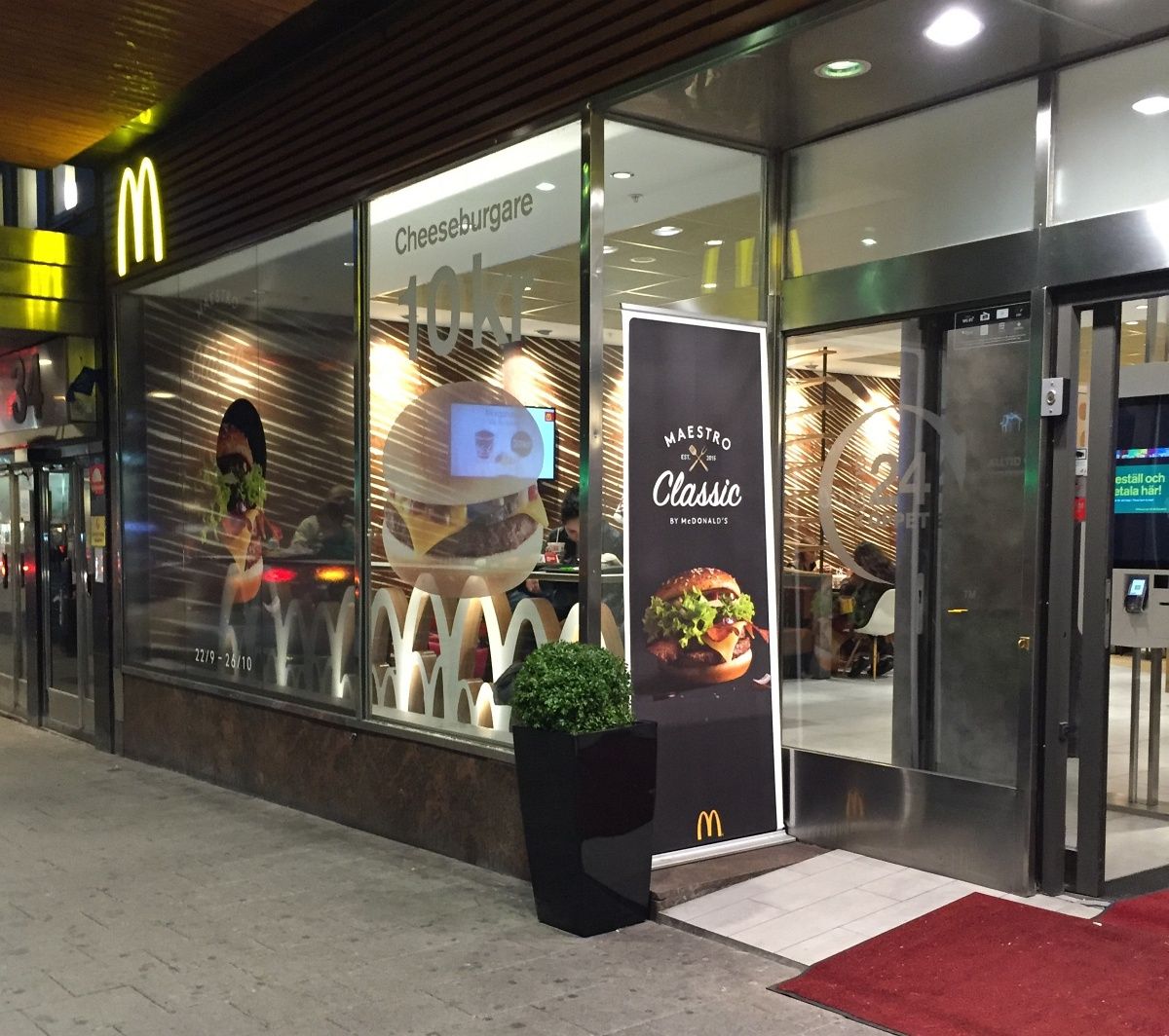Falon is járhat a McDonald's, akkor is fast food marad 