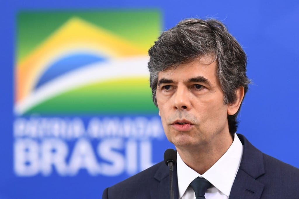 Egyetlen hónap után lemondott a brazil egészségügyi miniszter