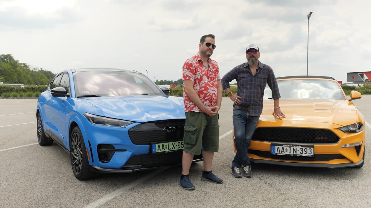 Beültettük Winkler Róbertet az elektromos Mustangba