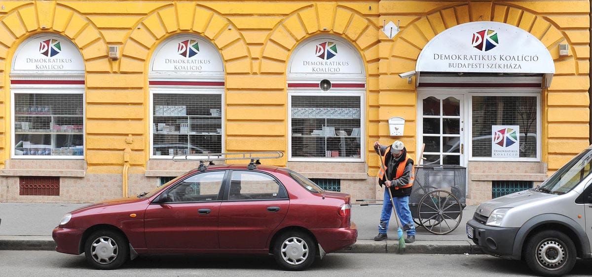 Pártfinanszírozási regula szélsőjobbról