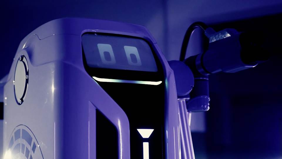 Így működik a Volkswagen villanyautós töltőrobotja