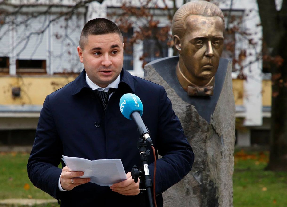 Nem mond le az újpesti jobbikos, aki orosz pénzen repült Afrikába választást megfigyelni