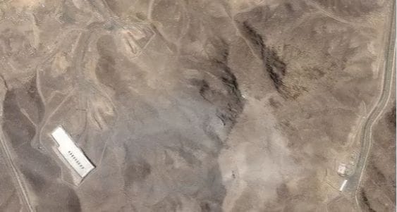 Műholdfelvételen a fordói nukleáris létesítmény az amerikai támadás előtt és után