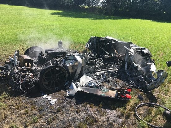 Megvette a ritka Ferrarit, 1 óra múlva porig égett