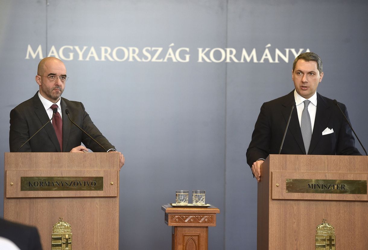 Lázár: nem lesz drágább a vásárlás, foglalkozzanak Mészáros Lőrinccel!