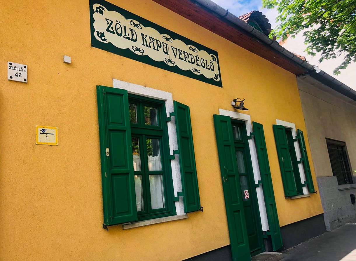 Hasbeszélő: Hatalmas adagok egy óbudai kockás terítőn