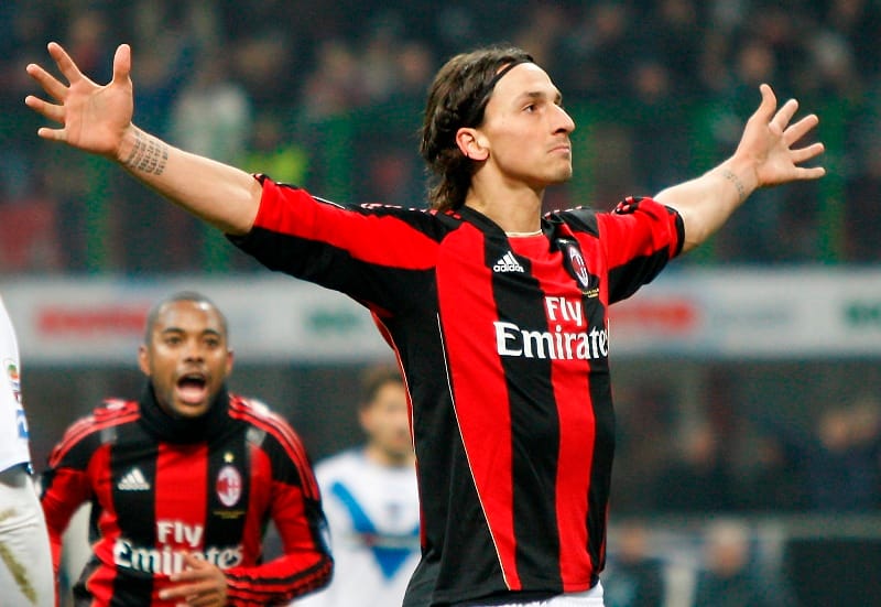 Zlatan Ibrahimovic megtekintette 2,7 méteres önmagát