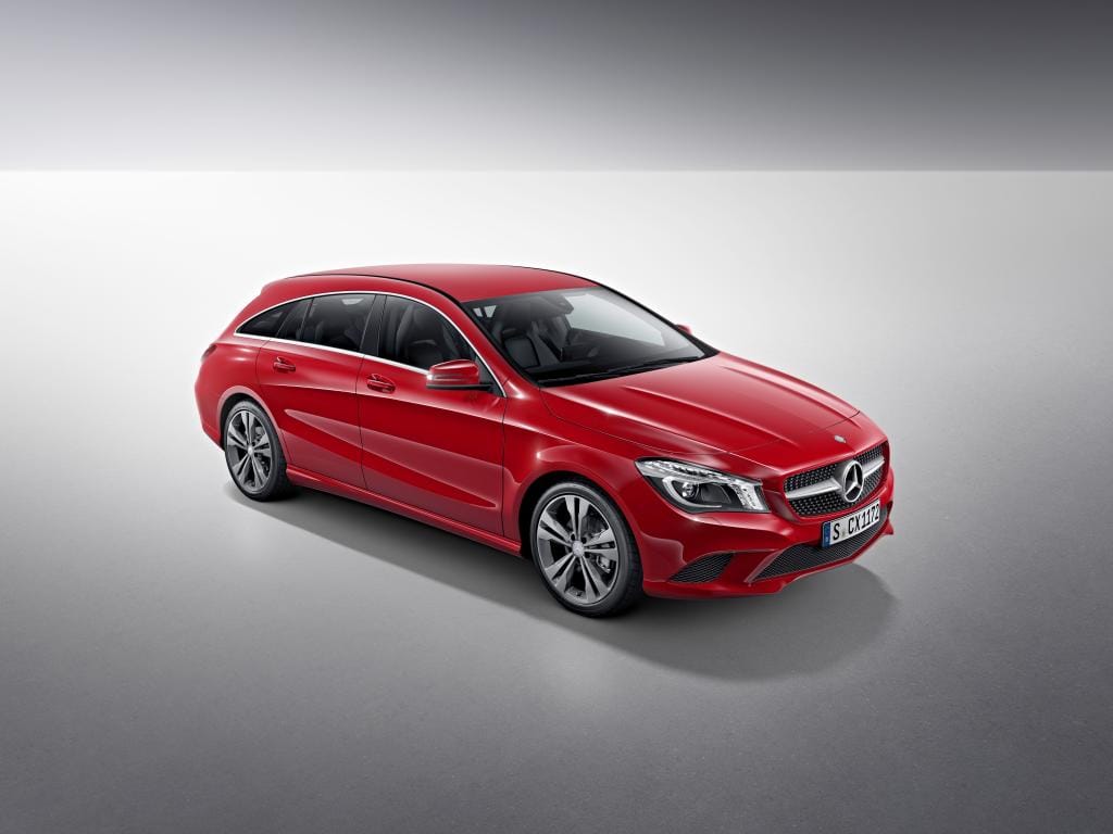 Itt a Mercedes kecskeméti sportkombija – galéria