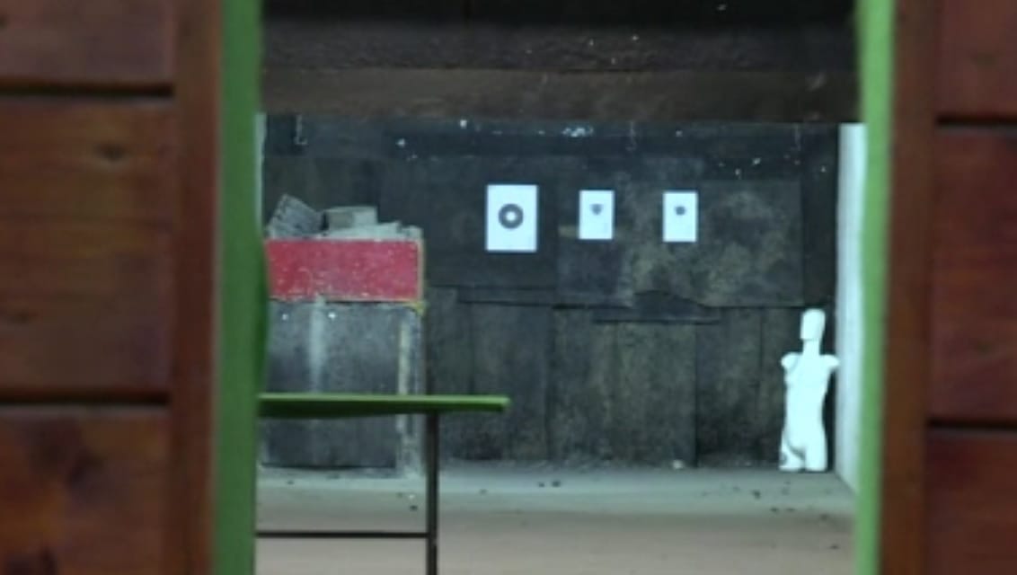 Ezernél is kevesebb diák űzi, de a Belügyminisztérium szerint népszerű az iskolai sportlövészet