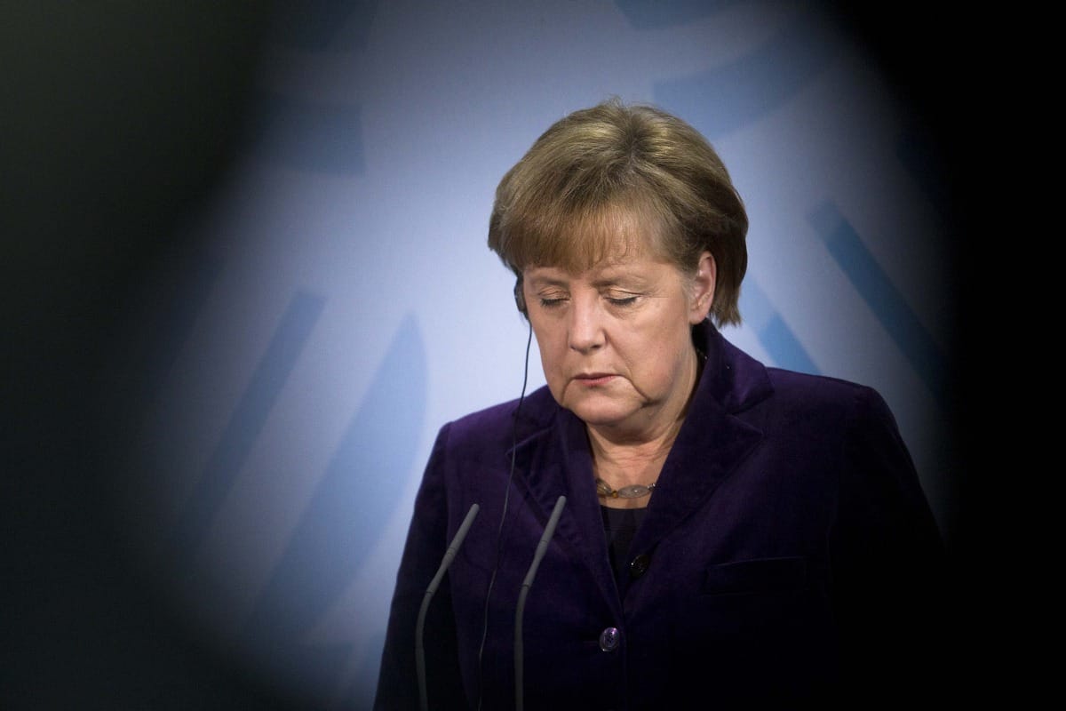 Merkel: Németország egyedül nem tudja megoldani a válságot