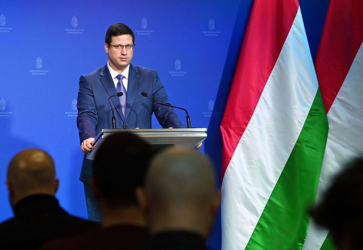 Lemondtak az egyetemi kuratóriumok éléről a fideszes miniszterek