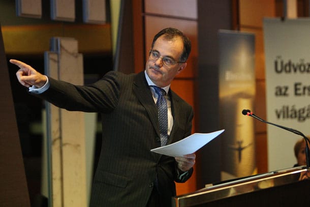 Simor András az év jegybankára a régióban