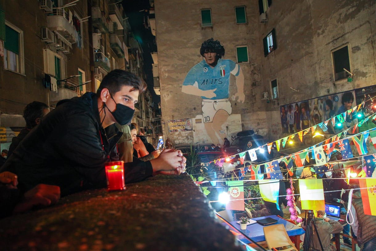 Az egyik bíró médiaszereplése miatt tárgyalják újra Maradona orvosi stábjának perét