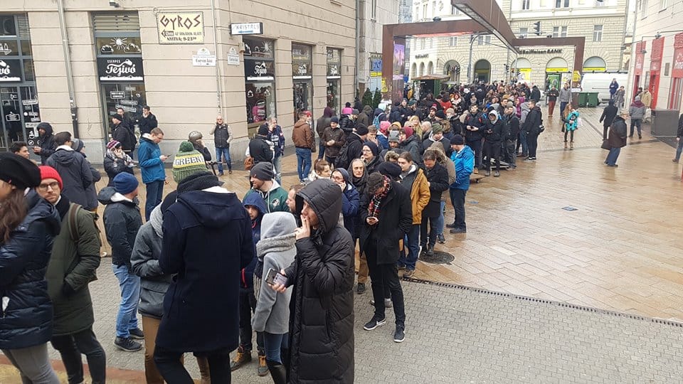 És ön mihez kezdett a Corvin mozi 1000 forintos székével?