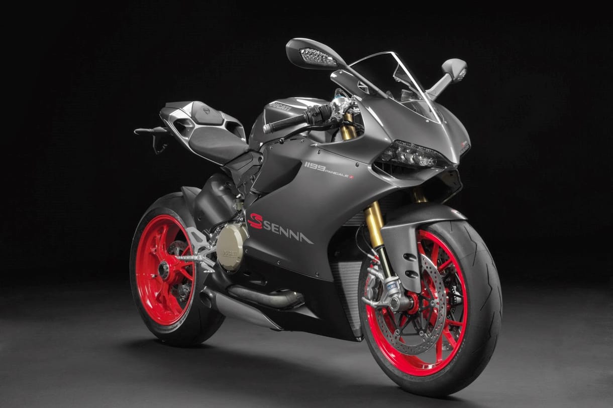 Egyedi Ducati a legendás Ayrton Senna tiszteletére - fotók