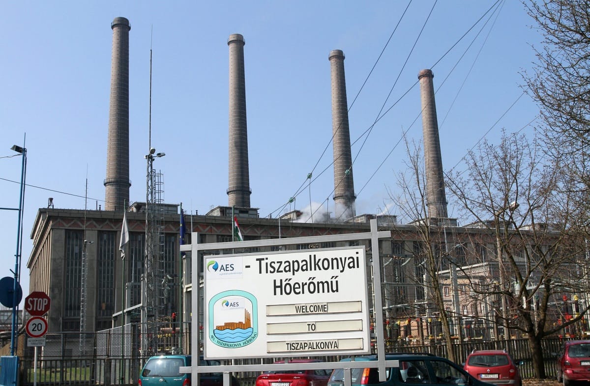 Erőművet akartak, lecsúsztak róla, húsgyárat vettek