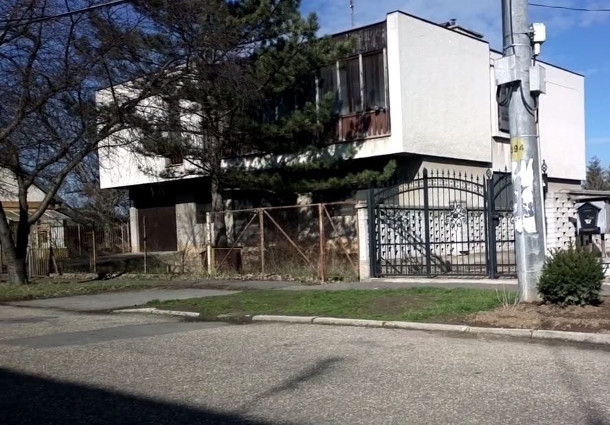 Feltámadt Párkány pokla, újra ordít a zenélő ház – videó