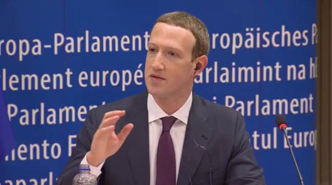 Zuckerberg Macronnal tanácskozik fake news ügyben
