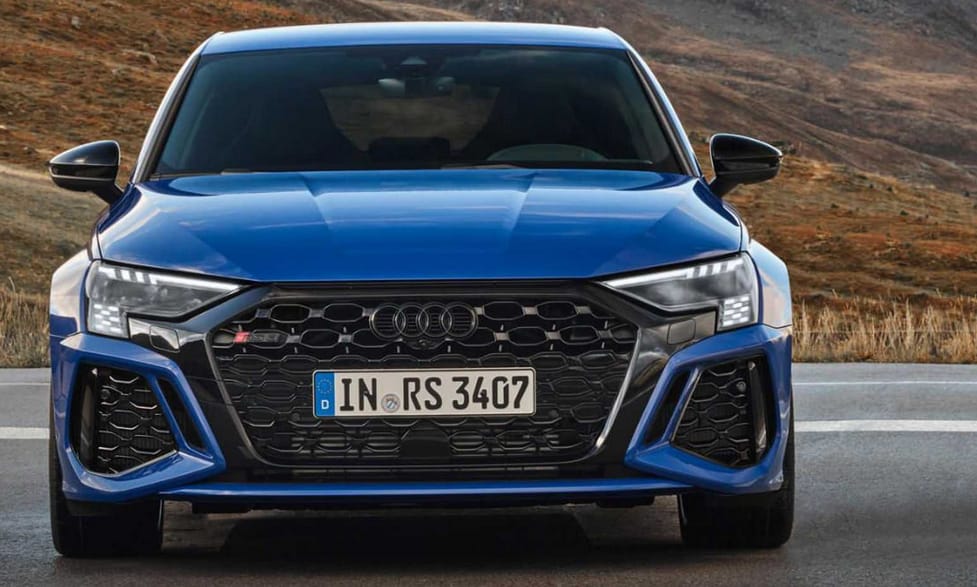 300 km/h végsebességű új RS3-at mutatott be az Audi