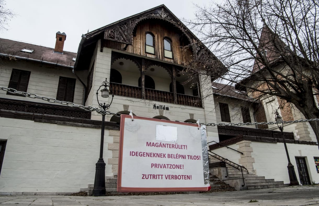 A keszthelyi turizmus nagyágyúi éleszthetik fel a patinás Hullám Szállót
