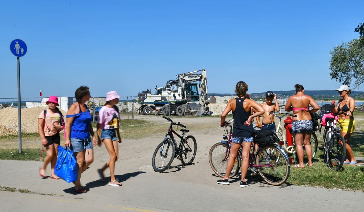 Eladják a gárdonyi szabadstrand egy részét