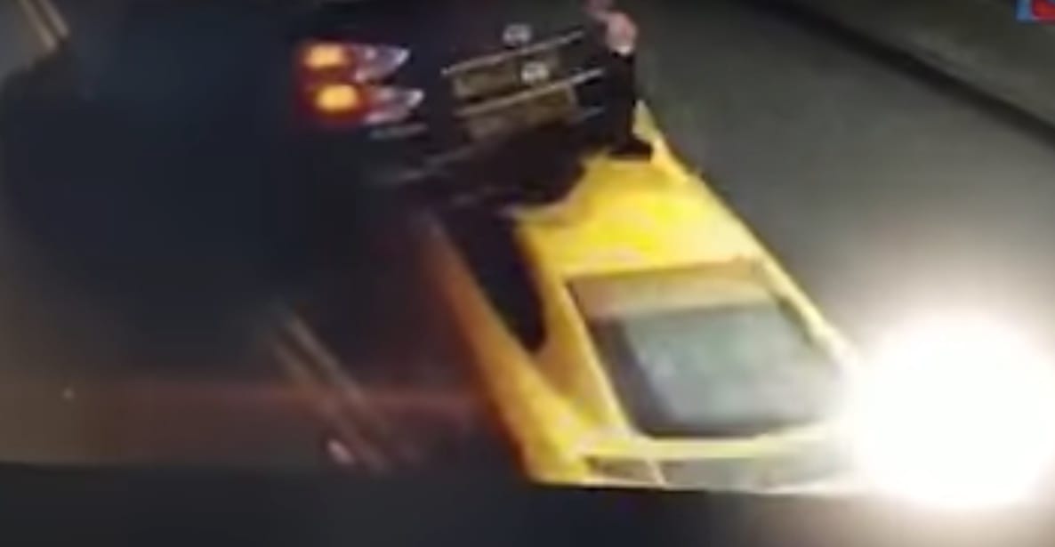 Hátulról öklelte fel a családi Nissant egy Audi R8 – videó