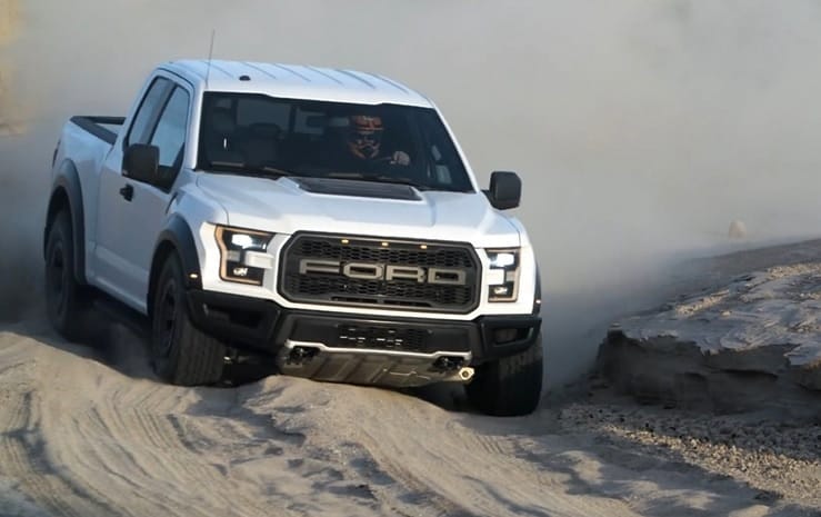 Brutálisan megy bármilyen terepen a Ford F-150 Raptor – videó