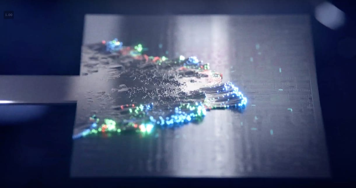 Jön a Microsoft új csodaszemüvege, mesterséges intelligenciát is kap