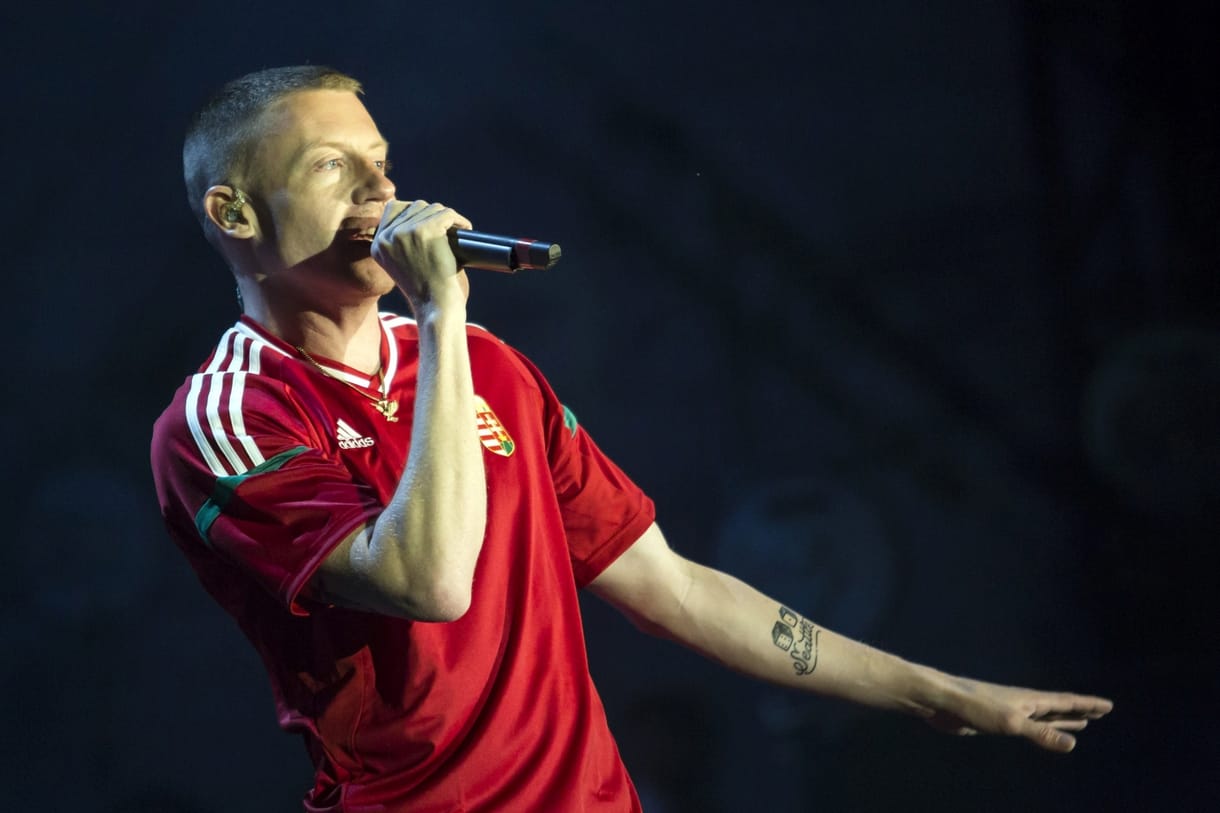 Macklemore magyar válogatott mezben udvarolt Budapestnek a Soundon
