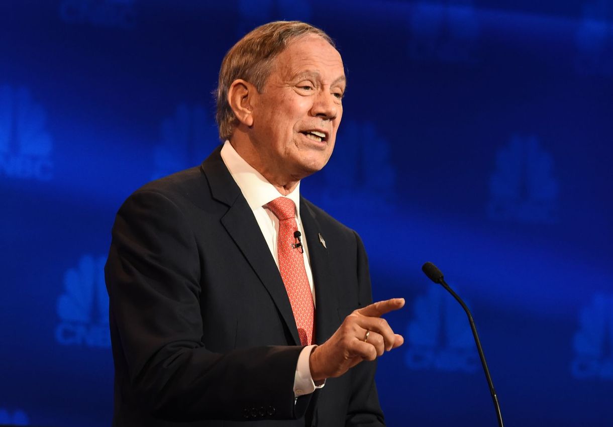 George Pataki volt New York-i kormányzó üzent a CEU-ról