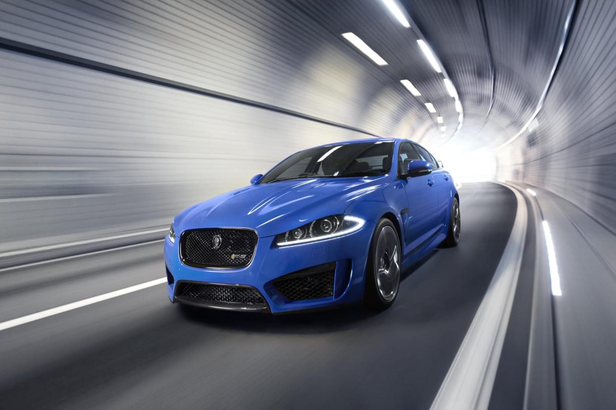 XFR-S: agresszív szedán a Jaguartól - fotók