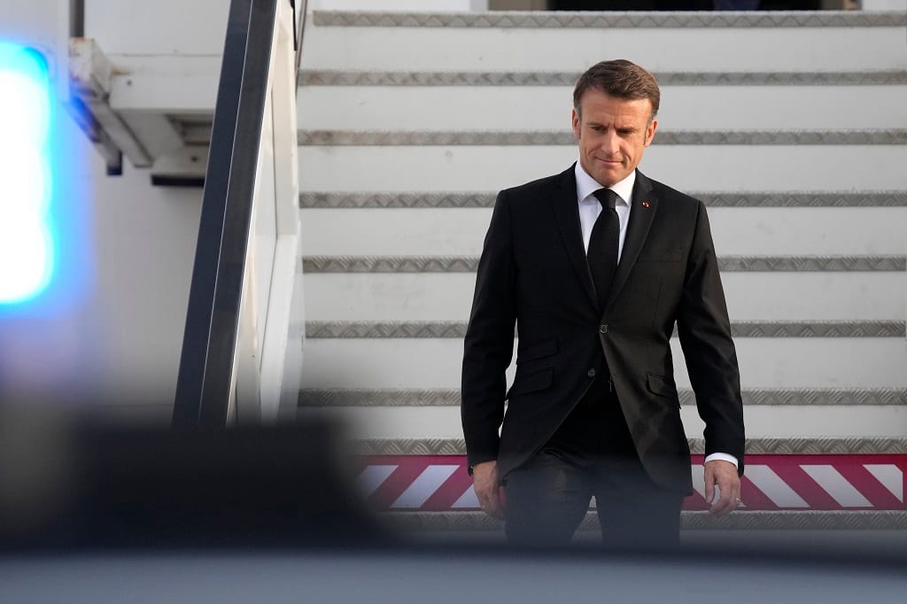 Izraelbe érkezett Emmanuel Macron