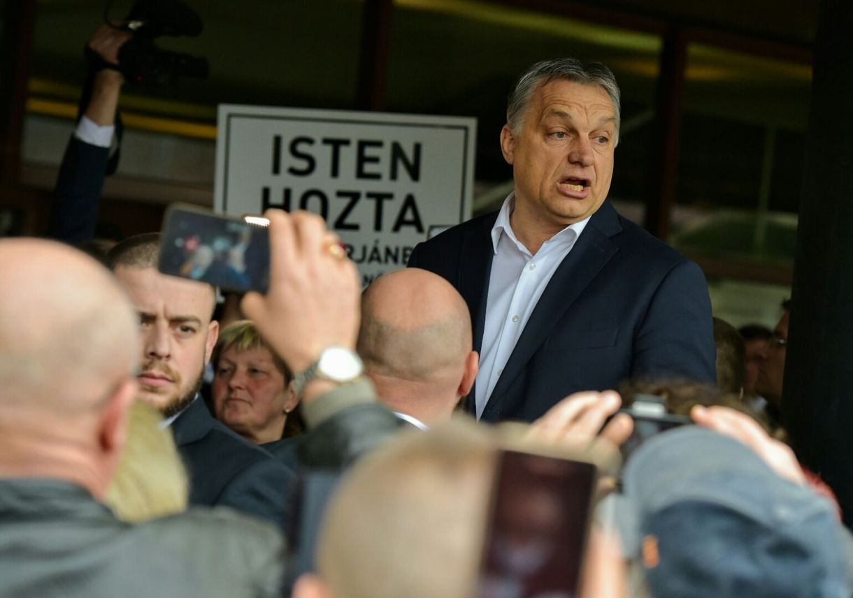 Orbán puskaport érez a salgótarjáni levegőben - videó