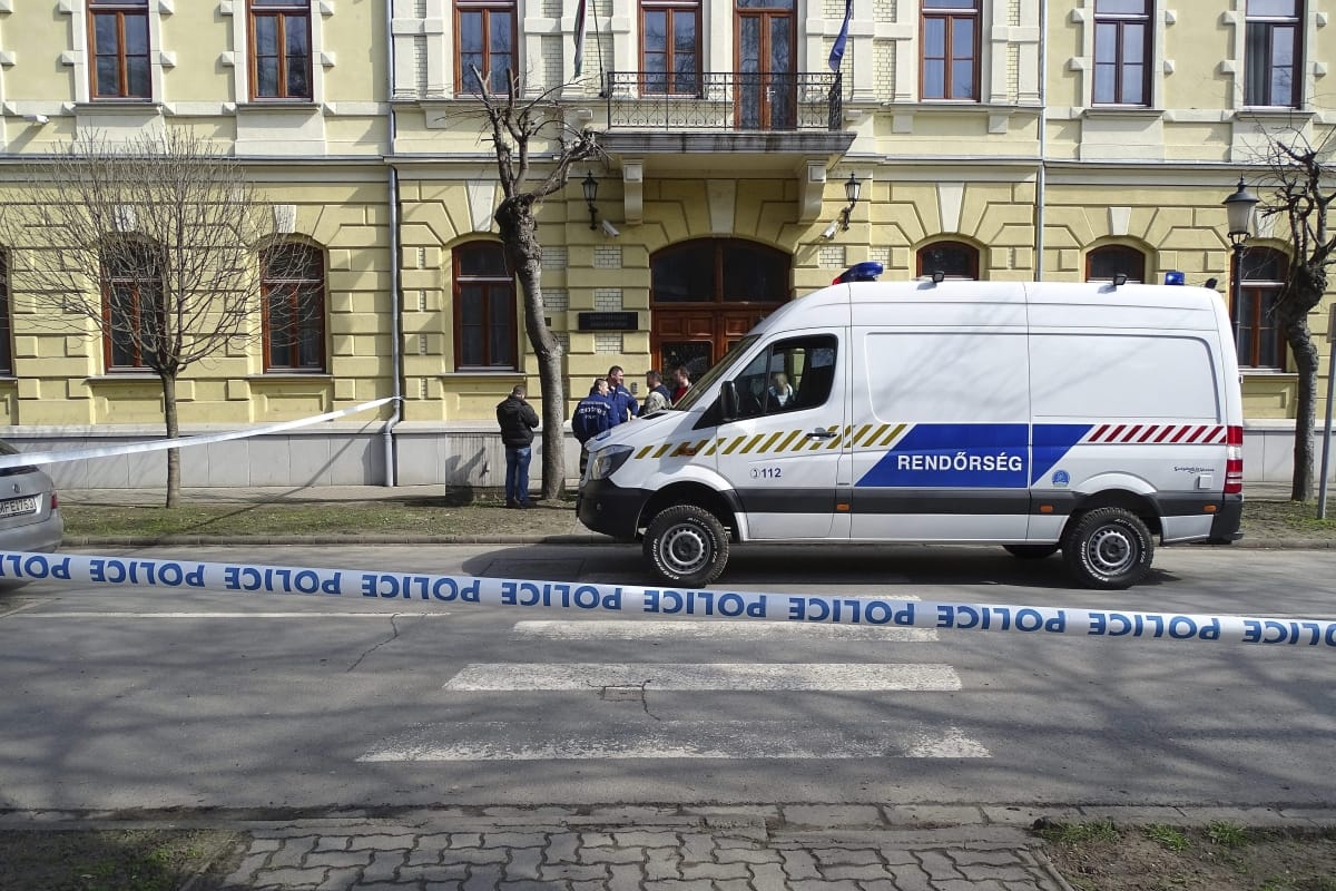 Gépkarabéllyal lőtte volna le az ügyészt, életfogytiglant is kaphat