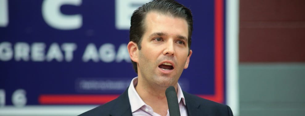 Az ifjabb Trump dühöng, mert a Twitter letiltotta az apját