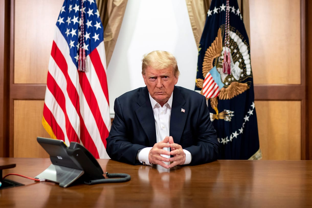 Donald Trump kiírta, hogy nem is olyan halálos a koronavírus, a Facebook törölte a bejegyzést