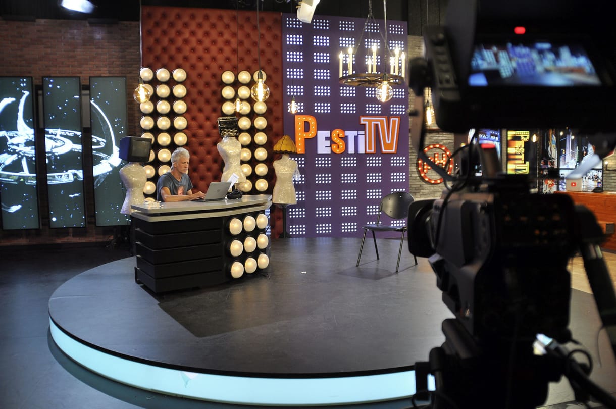 A Pesti TV bezárása bizonyítja, hogy a fideszes média sem herdálhatja a pénzt számolatlanul