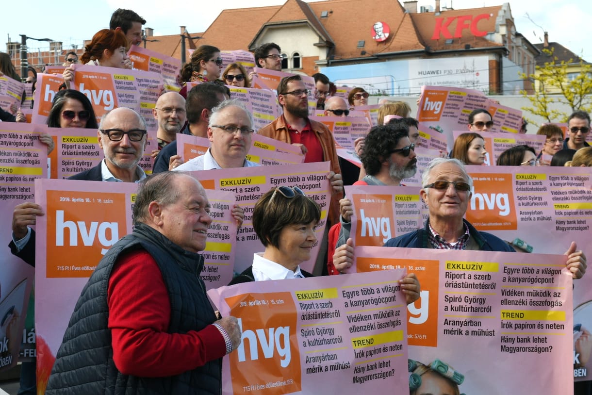 Megtámadták a HVG-t, Mészáros gigászi megbízást kapott – 2019 hazai krónikája / 2.