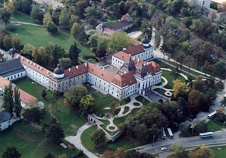 Nemzetközi hárfafesztivál lesz Gödöllőn hangszerkiállítással