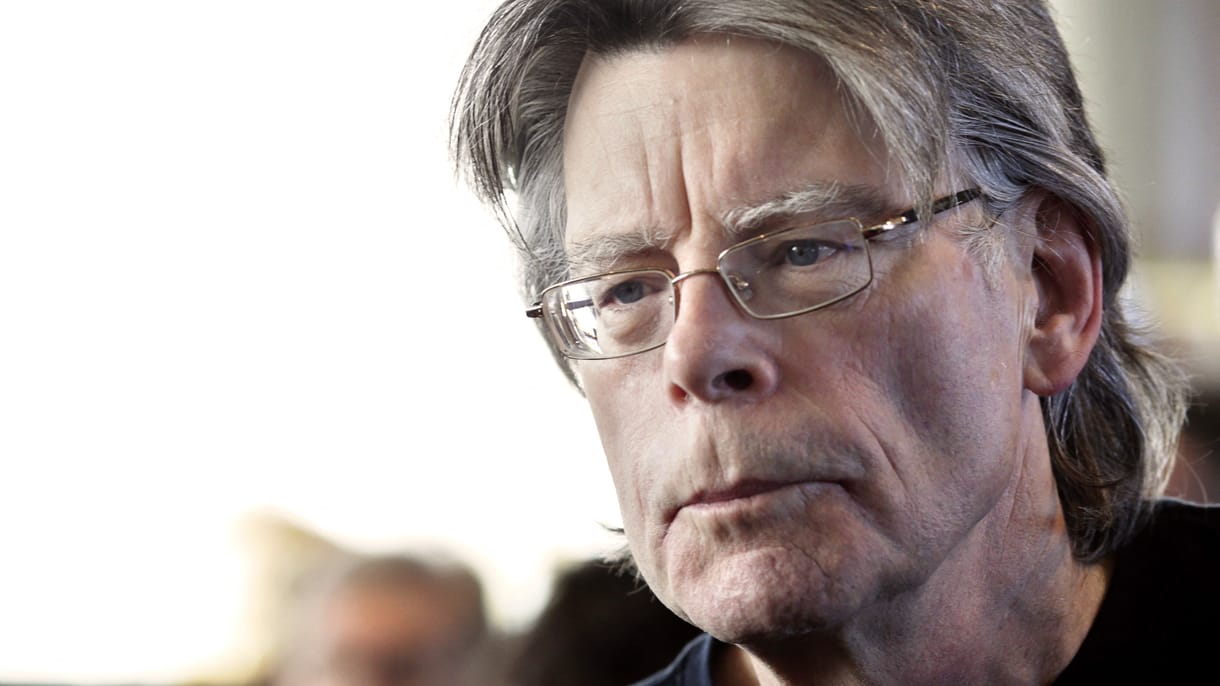 Stephen King is felszólította Joe Bident, hogy lépjen vissza az elnökválasztástól