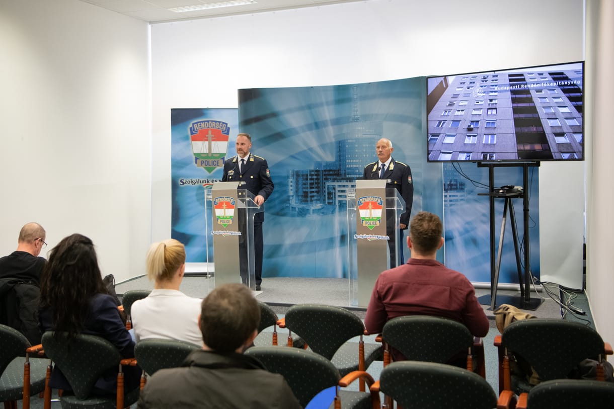 A gyanú szerint agyonverte és feldarabolta 17 éves húgát egy férfi 15 évvel ezelőtt, most kapta el a rendőrség
