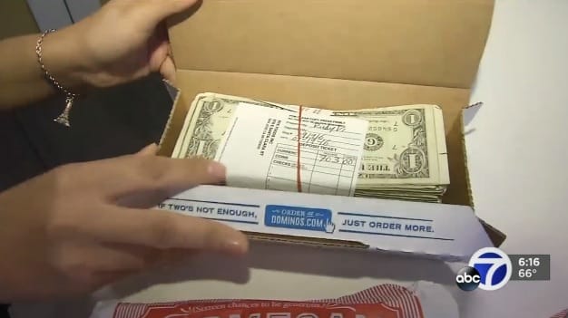 Megdöbbentő dolgot talált egy nő a csirkeszárnyas dobozban - videó