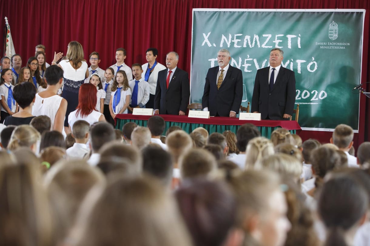 Kásler: Jövőre vezetik be a klasszikus értékekre támaszkodó nemzeti alaptantervet