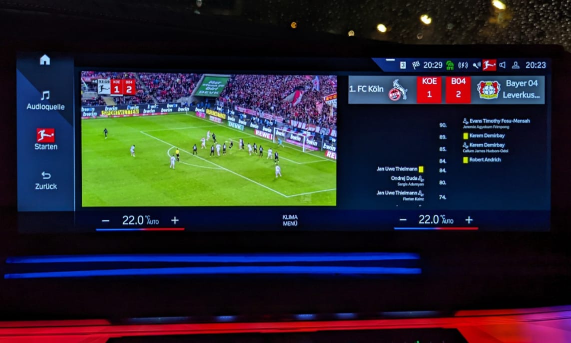 Gólöröm: Bundesliga-meccsek az új 7-es BMW műszerfalán