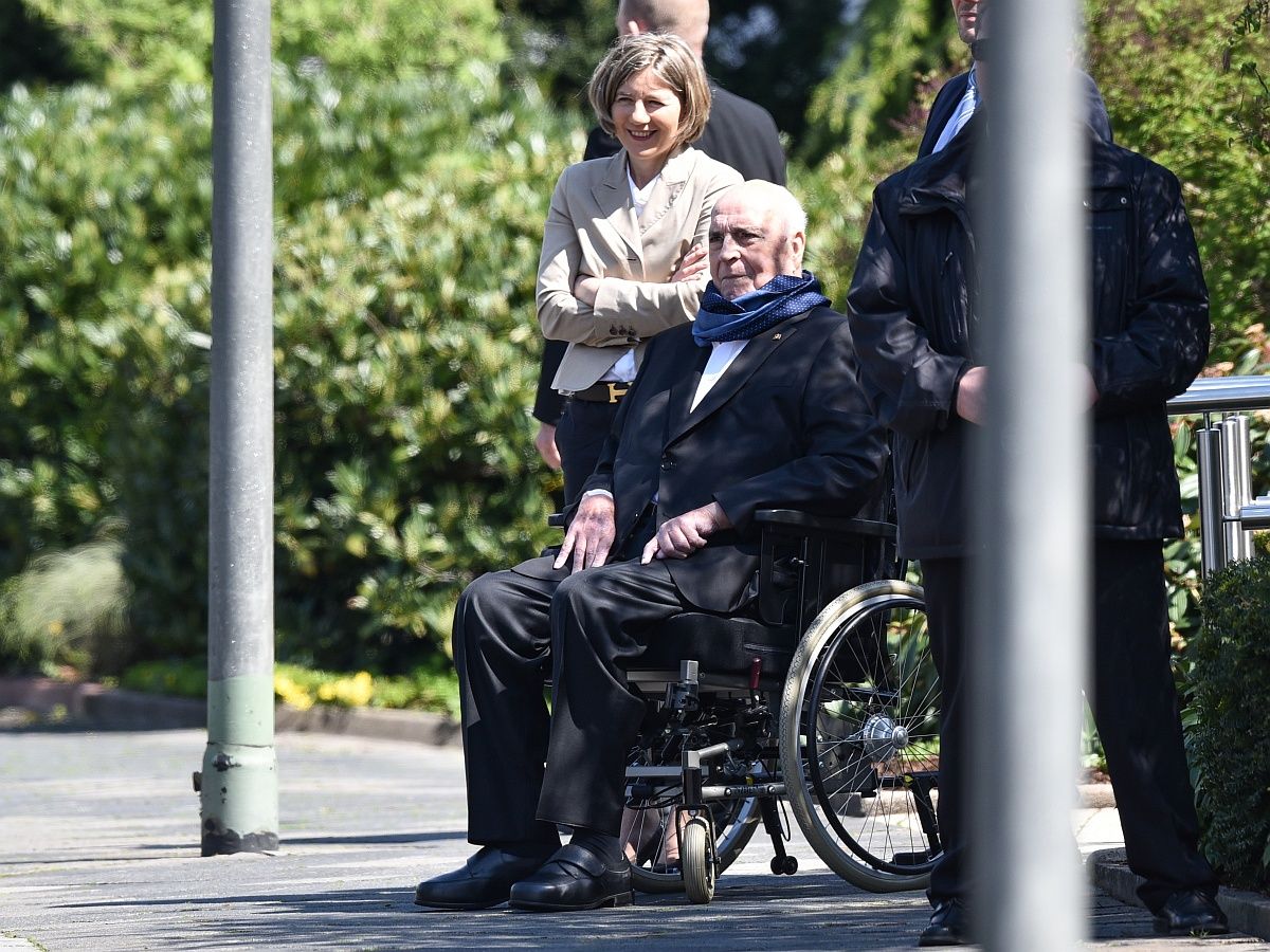 Orbán: Helmut Kohl a német–magyar barátság szimbóluma