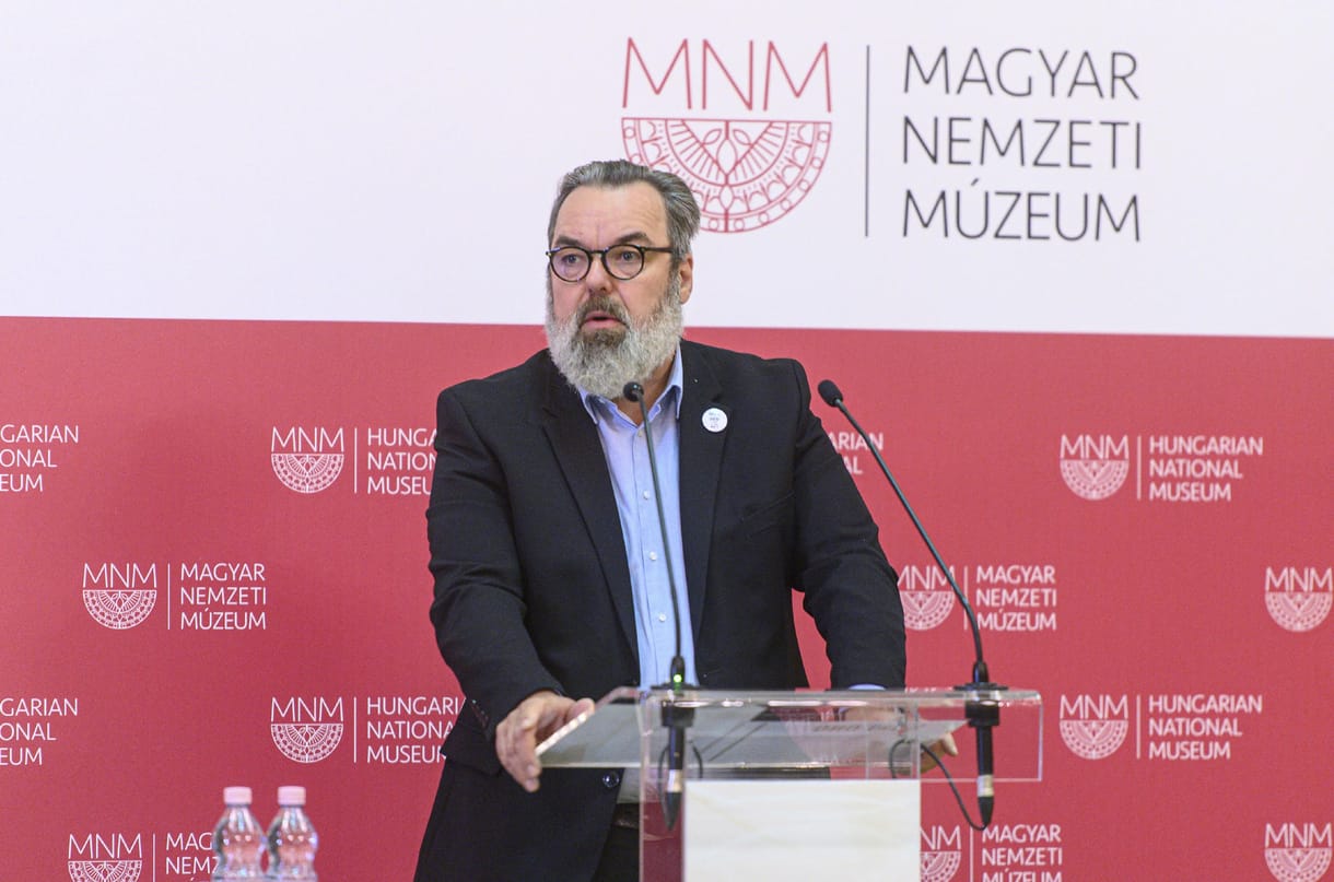 Nagy Gergely: L. Simon menesztése – a rendszernek többet ér a homofóbia, mint a saját régi embere