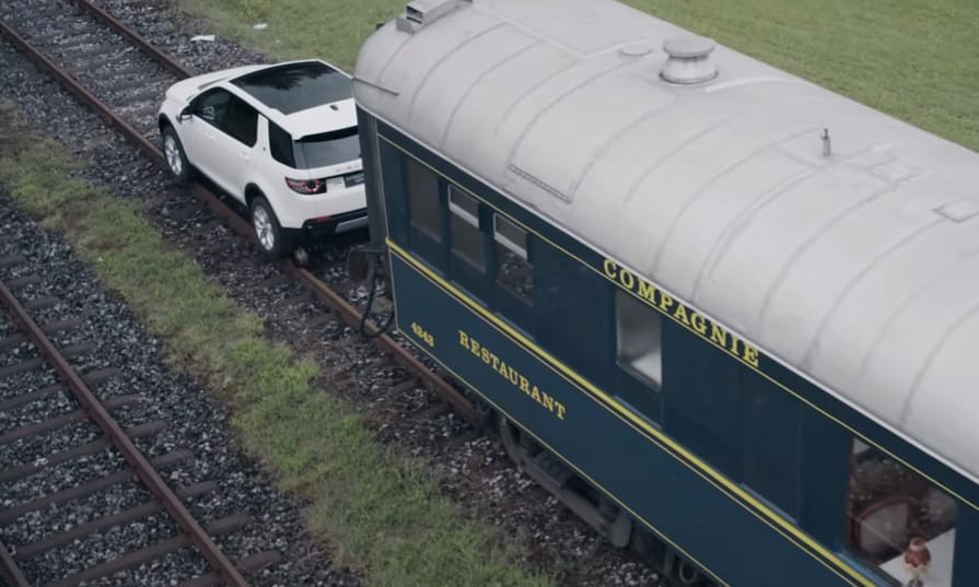Videó: ha nincs mozdony, egy terepjáró is helyettesítheti